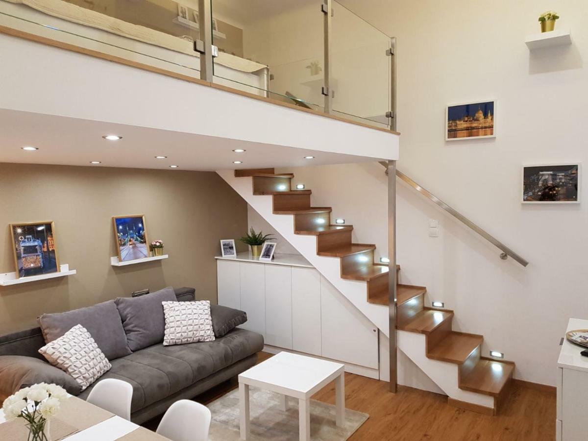 Renaissance Studio Apartment บูดาเปสต์ ภายนอก รูปภาพ